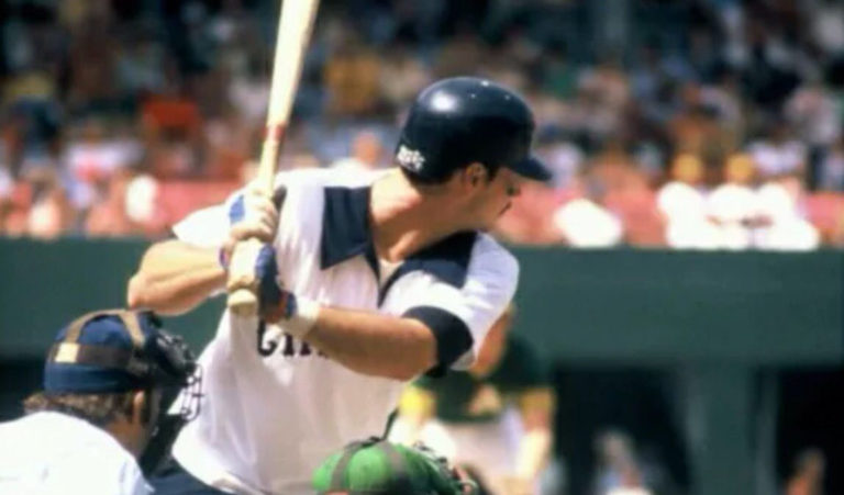 Pitch at Risk to Richie Zisk